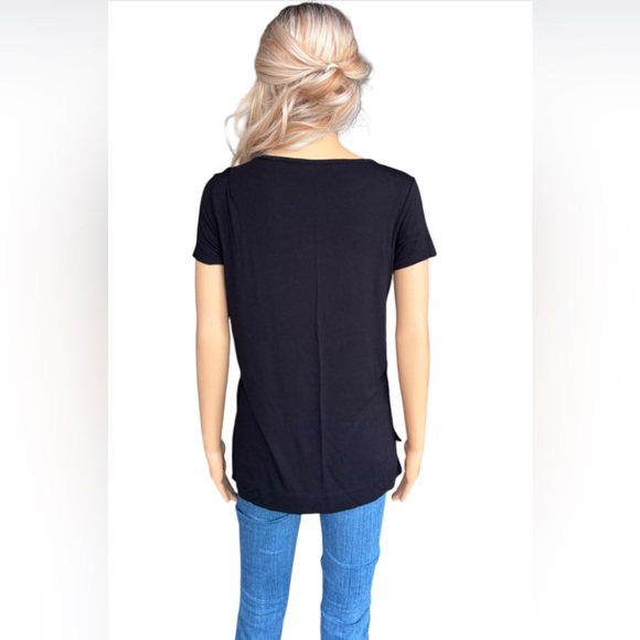 Tahari❣️Free w/purchase‼️ Black Crew Neck Top | Size S - Picture 5 of 7